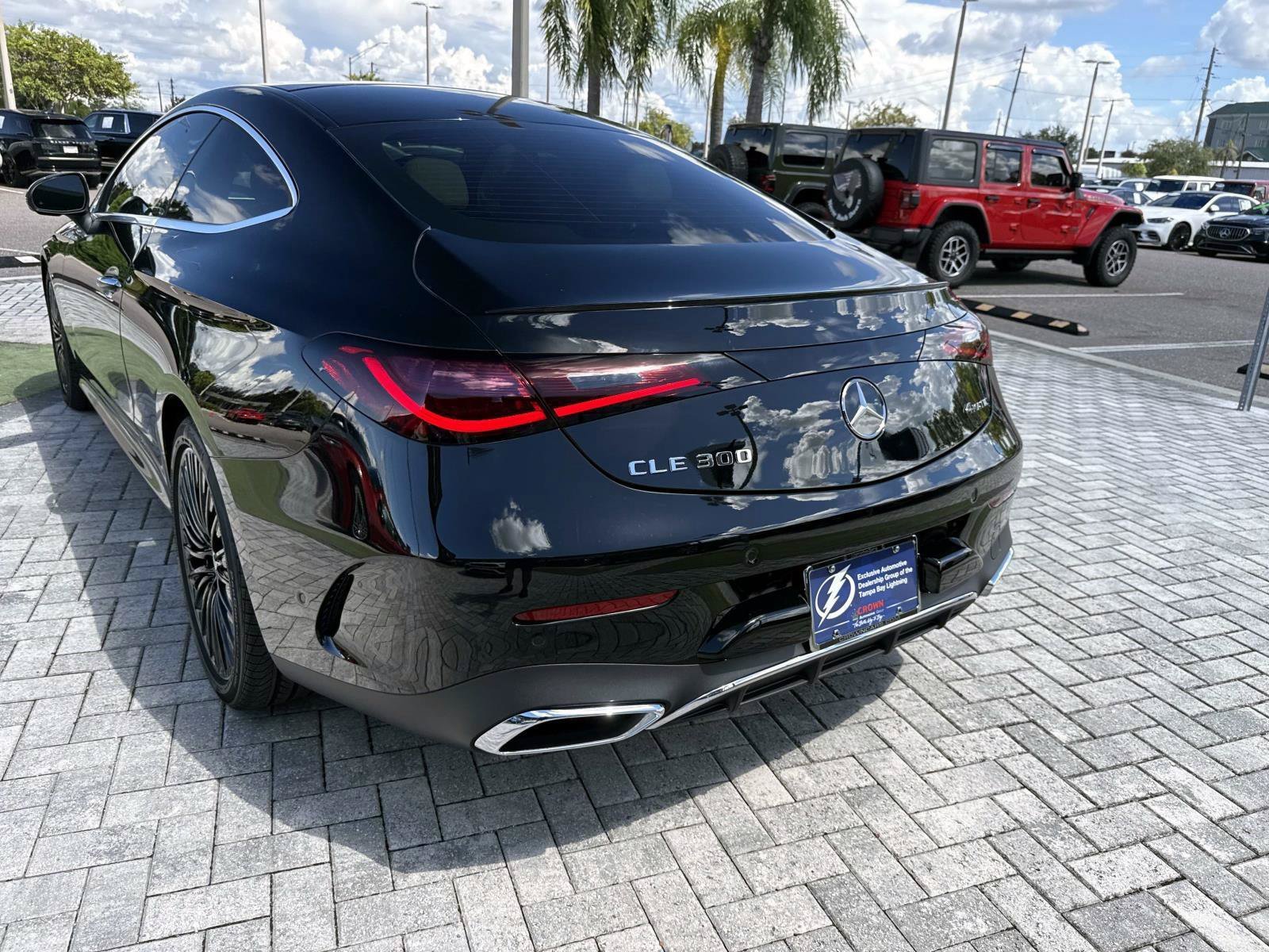 New 2027 Mercedes-Benz CLE 300 4MATIC Coupe image 9