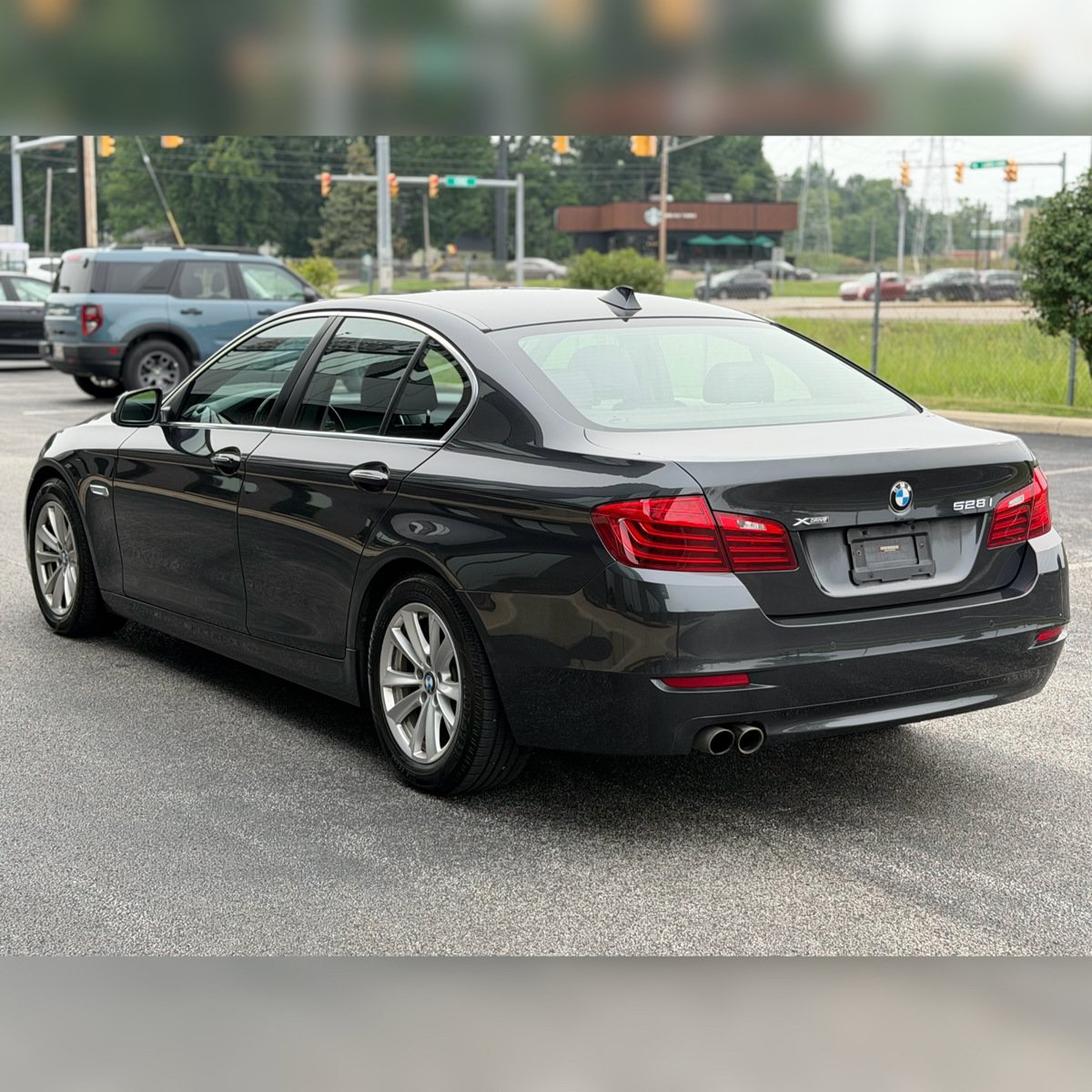 Used 2014 BMW 528i xDrive Sedan AWD/4WD image 3