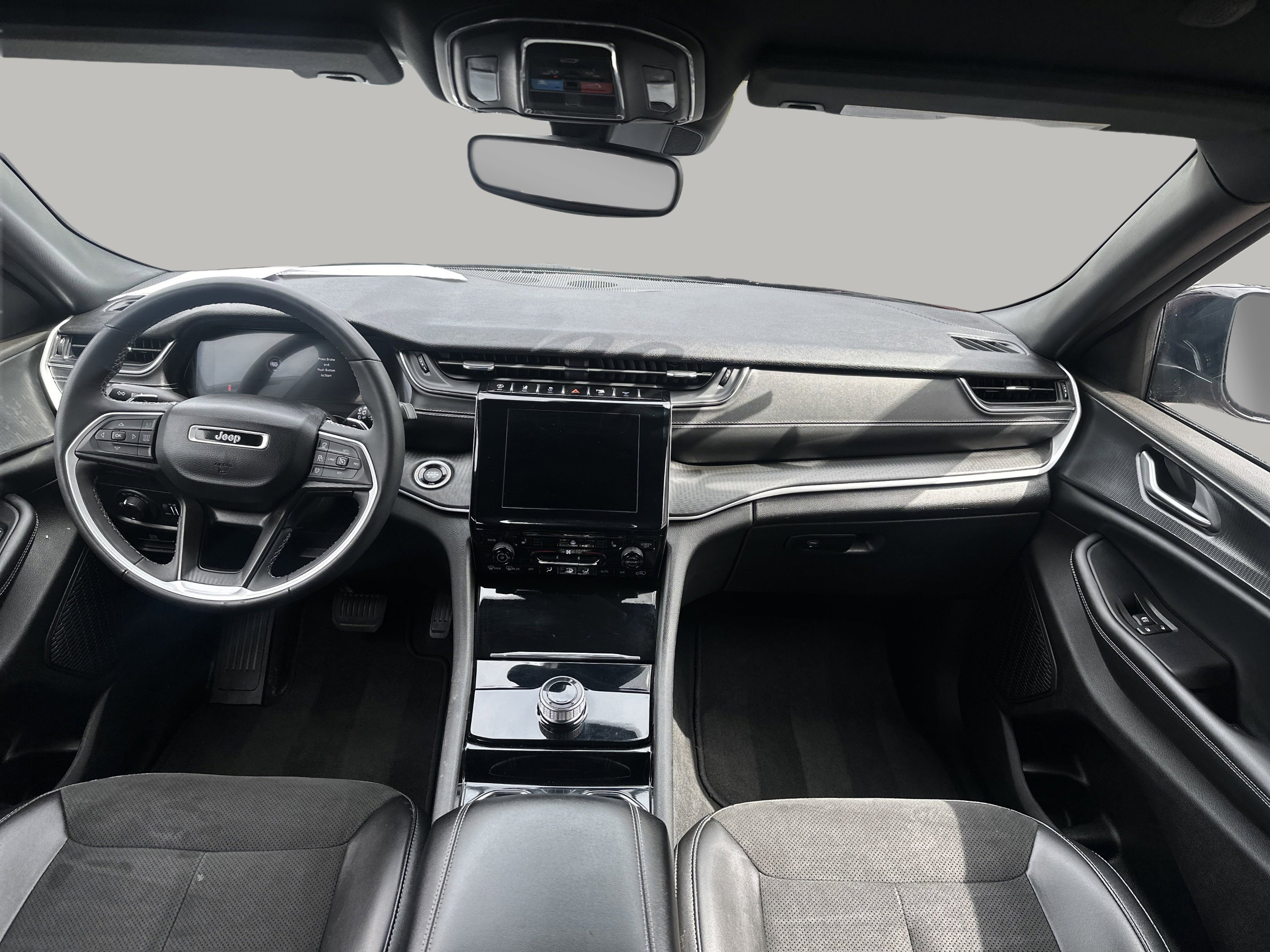 Used 2023 Jeep Grand Cherokee Altitude image 10