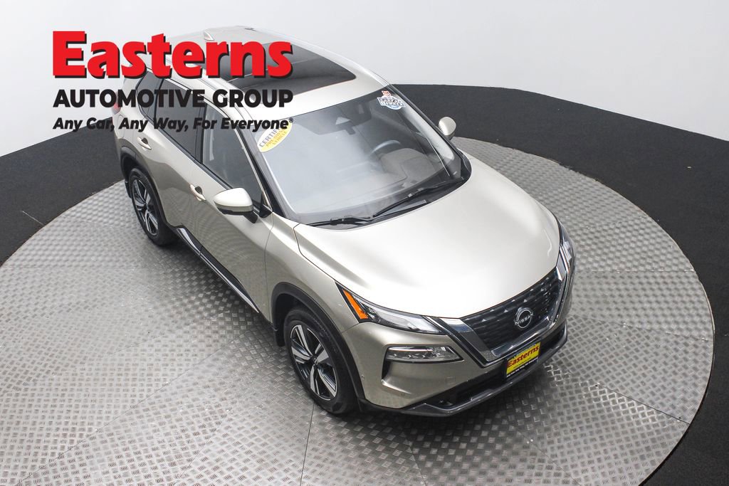Used 2022 Nissan Rogue SL w/ SL Premium Package image 3