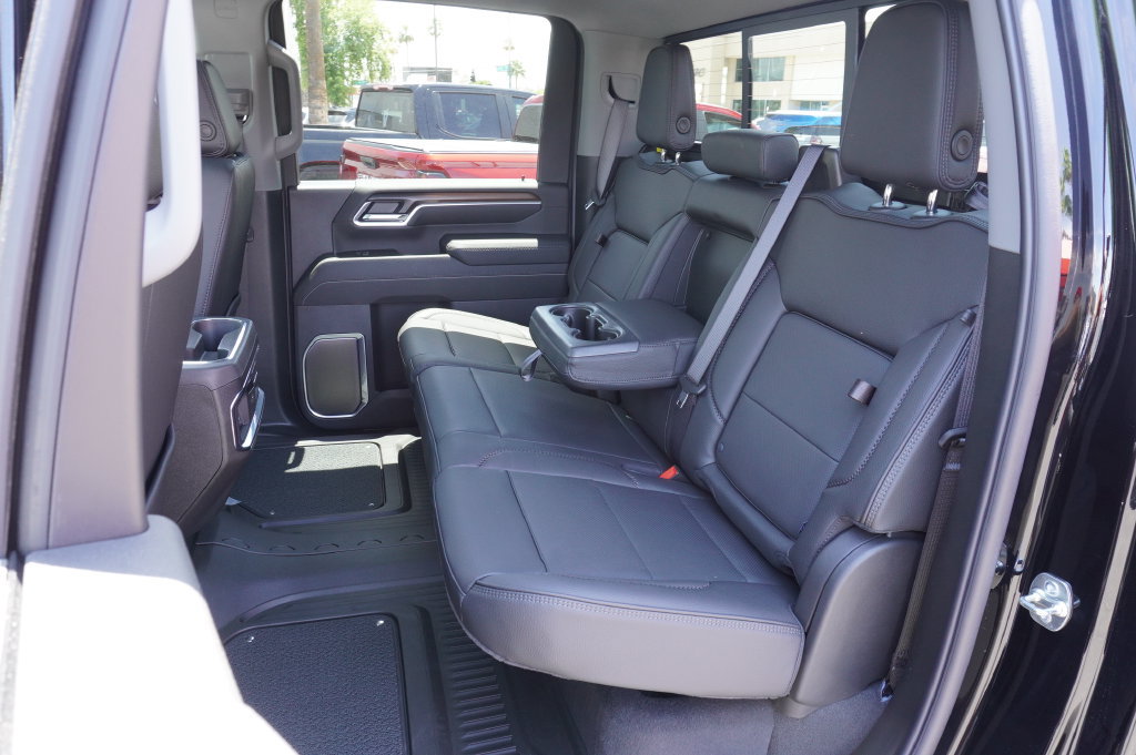 New 2025 GMC Sierra 2500 Denali w/ Denali Reserve Package AWD/4WD image 12