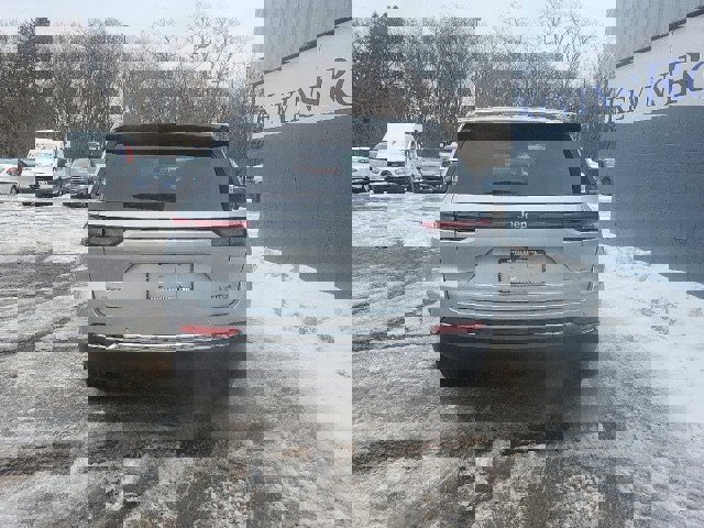 Used 2024 Jeep Grand Cherokee Limited image 8