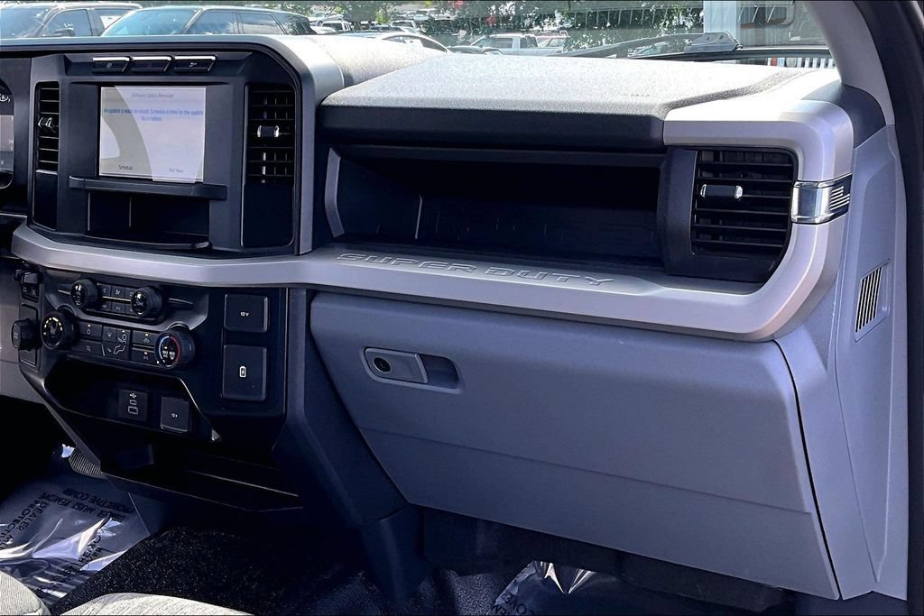 Used 2023 Ford F450 XL RWD image 24