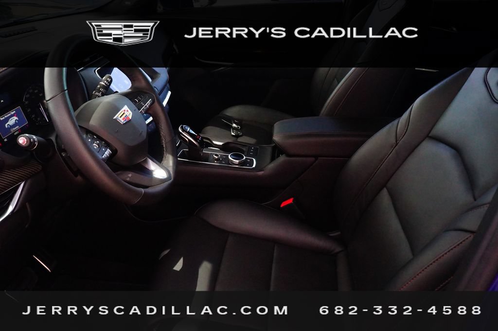 Used 2022 Cadillac XT4 Sport w/ Comfort Package FWD image 19