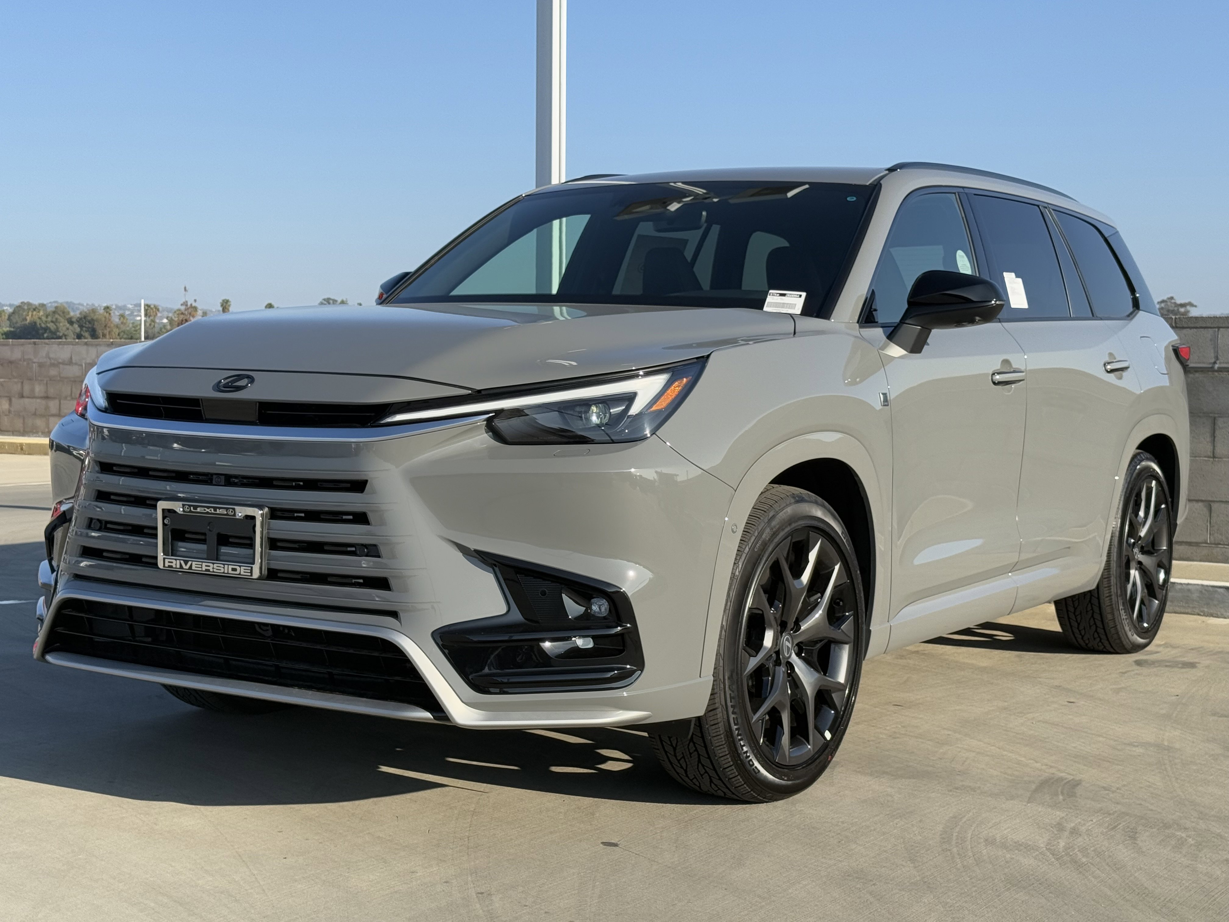 New 2026 Lexus TX 500h AWD image 8