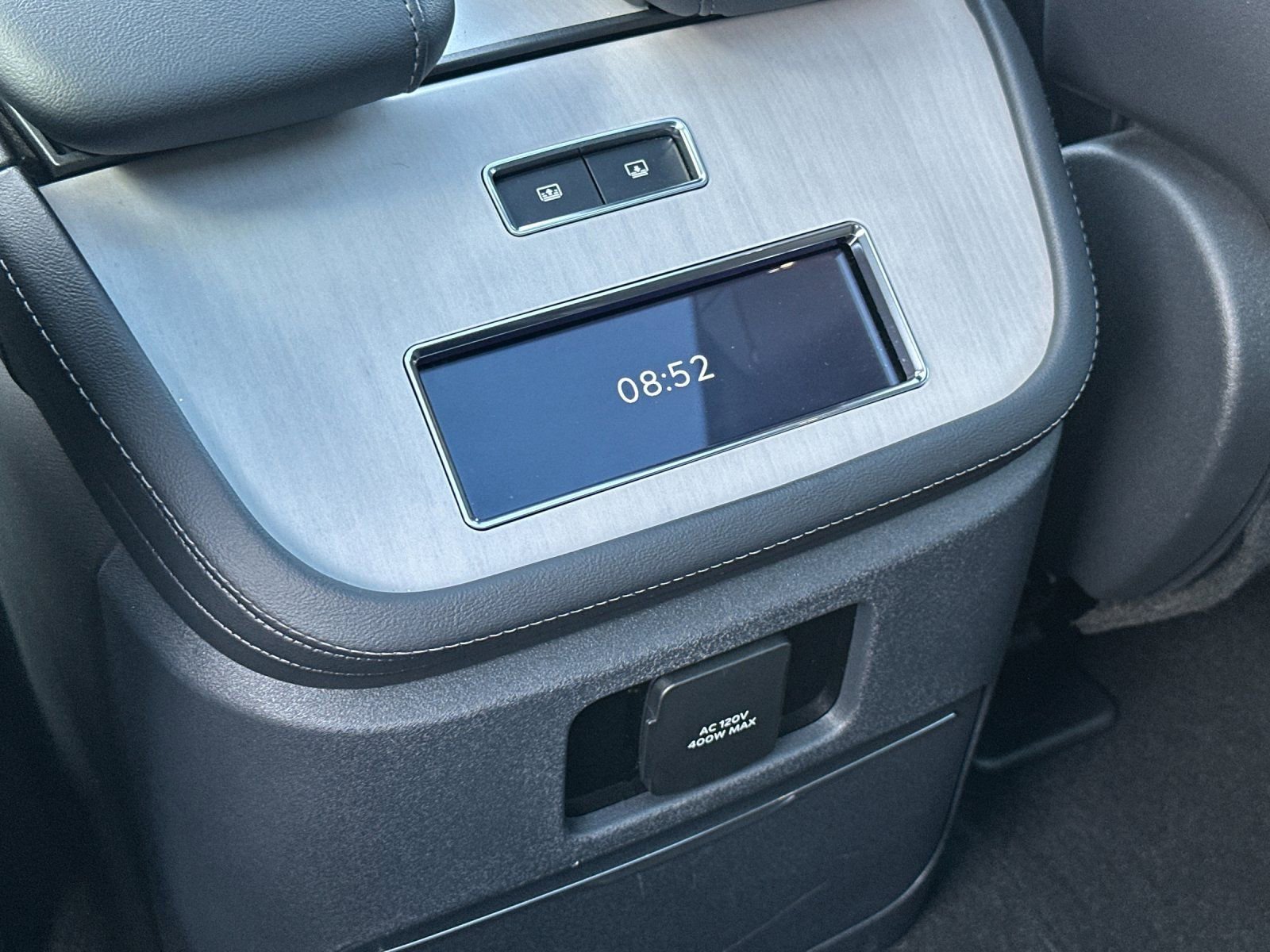 Used 2025 Lincoln Navigator Reserve w/ Jet Appearance Package image 15