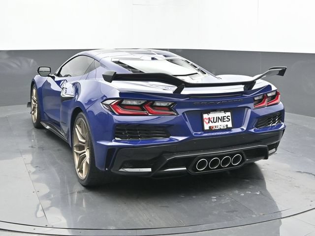Used 2025 Chevrolet Corvette Z06 w/ Z07 Performance Package RWD image 8