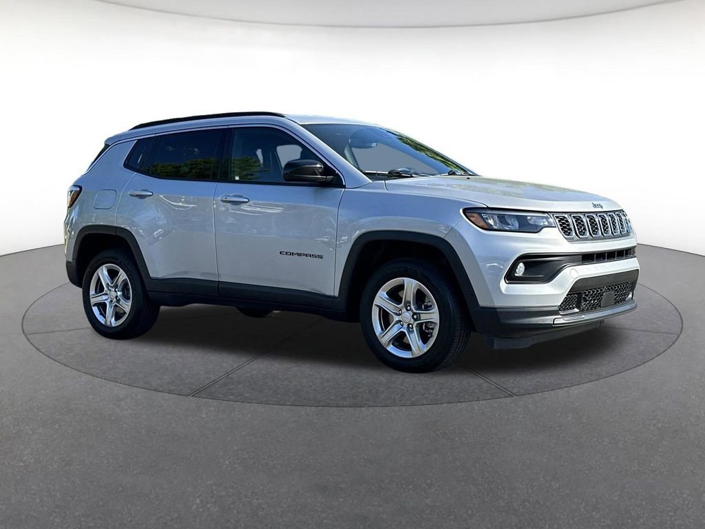 Certified 2024 Jeep Compass Latitude AWD/4WD image 8