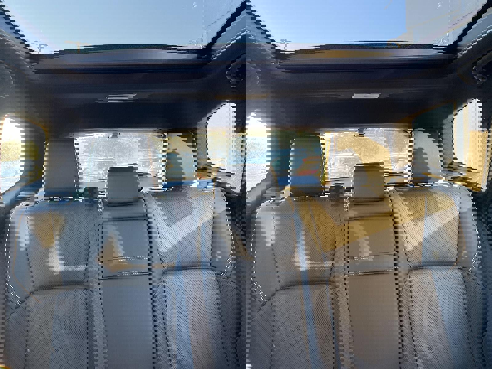 Used 2025 Toyota Crown Signia Limited w/ Advanced Technology Package image 26