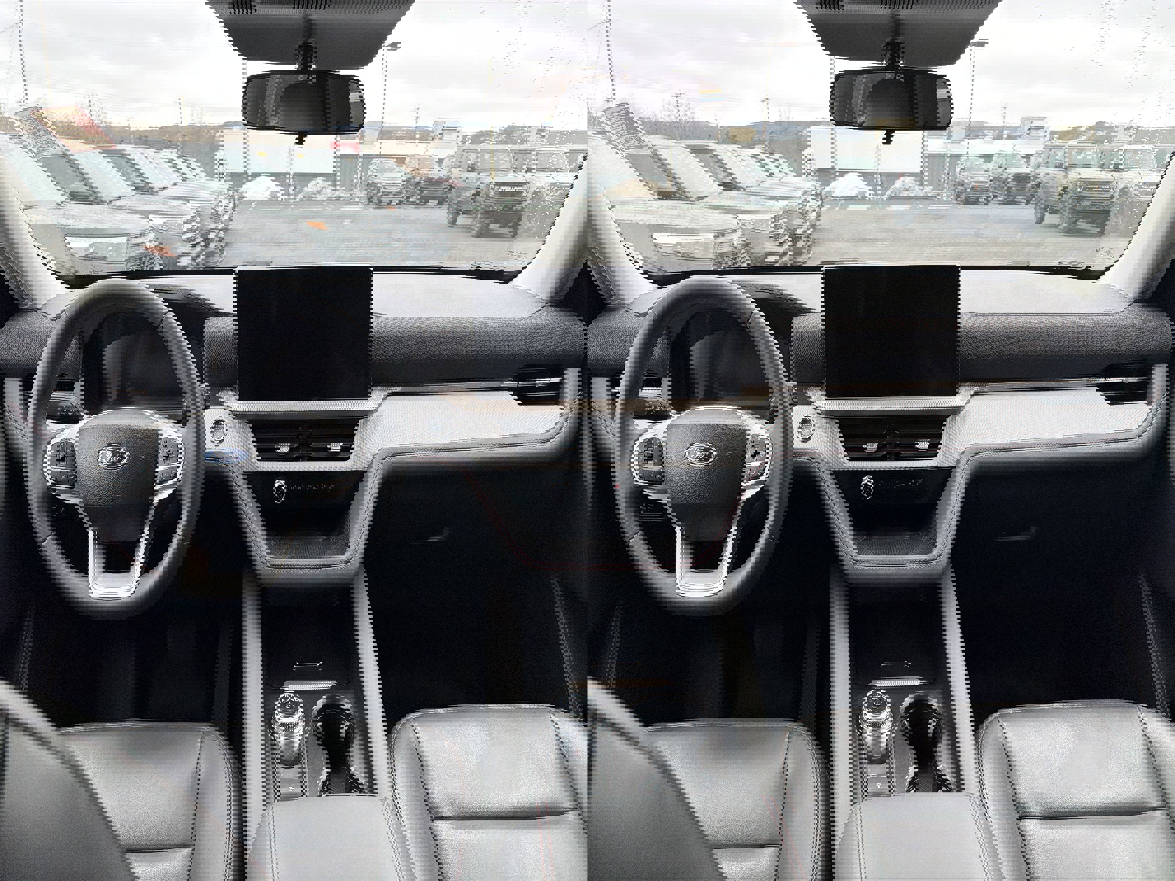 Used 2025 Ford Explorer Active w/ Active Comfort Package image 12