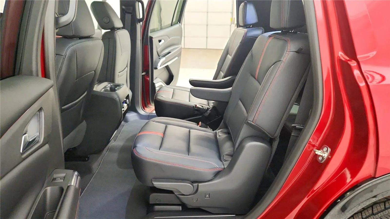 New 2026 Chevrolet Traverse RS FWD image 33