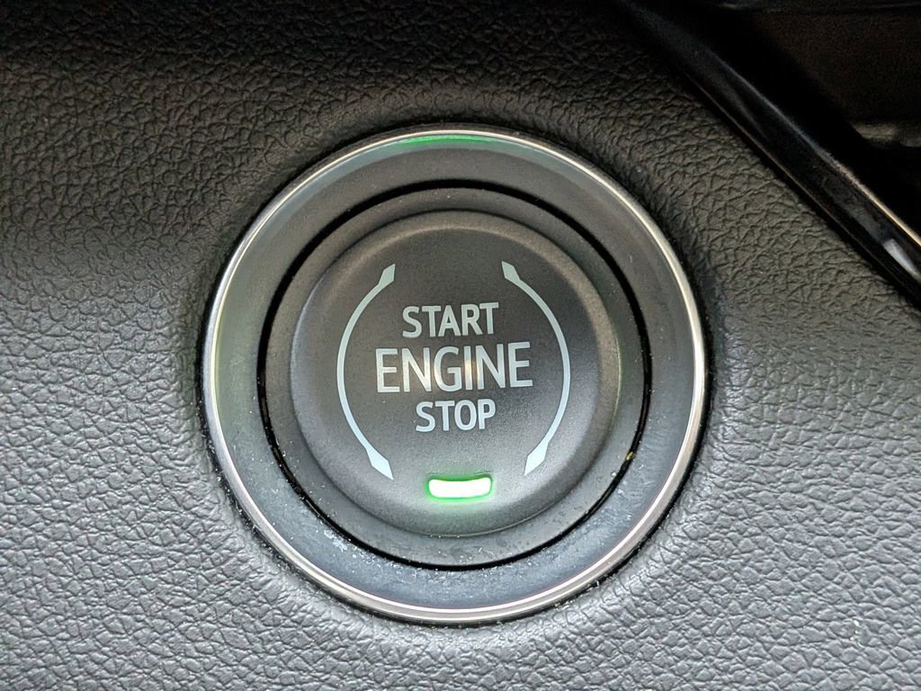 Used 2025 Buick Enclave Avenir w/ Super Cruise Package FWD image 29