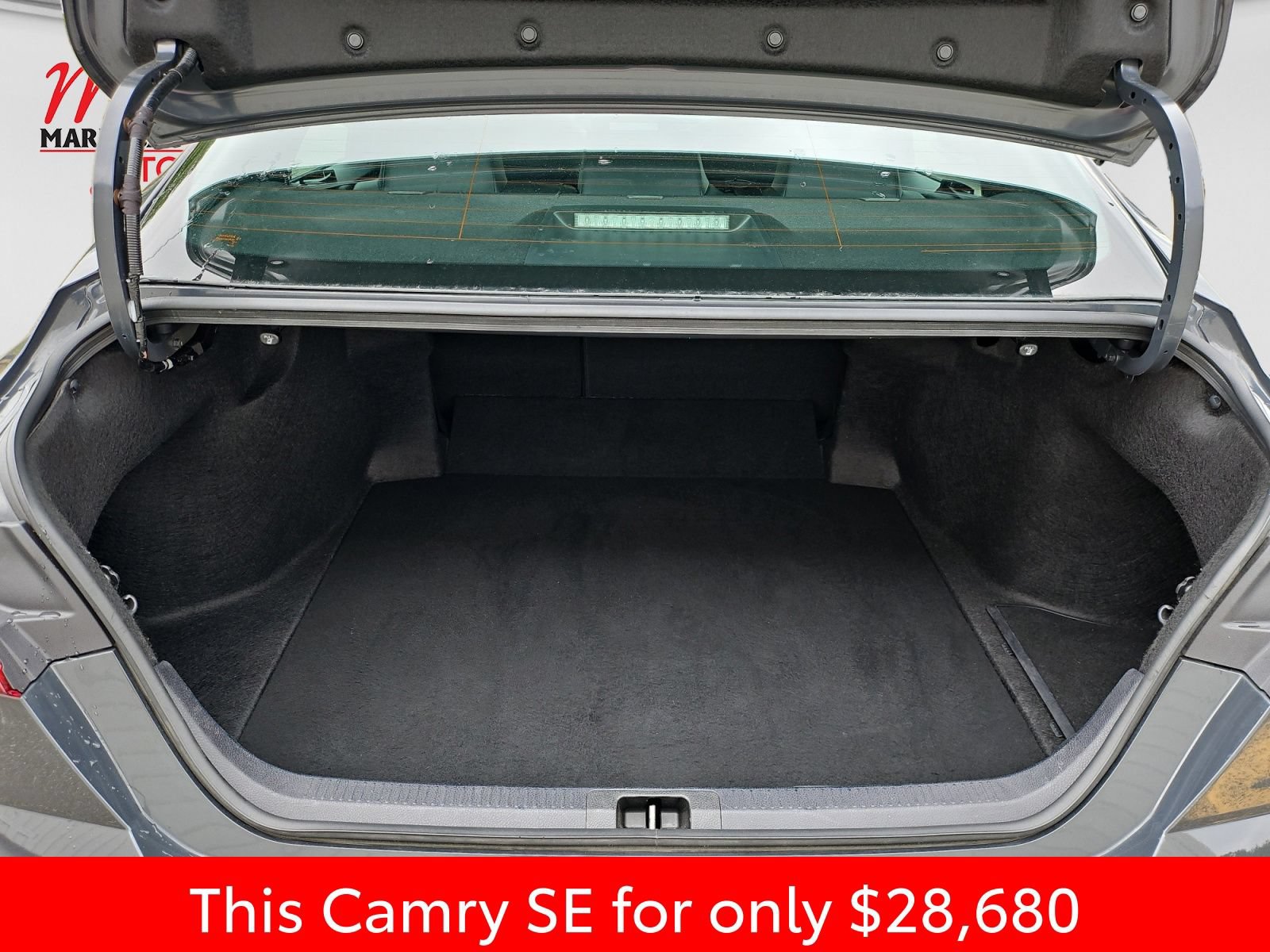 Used 2025 Toyota Camry SE FWD image 19