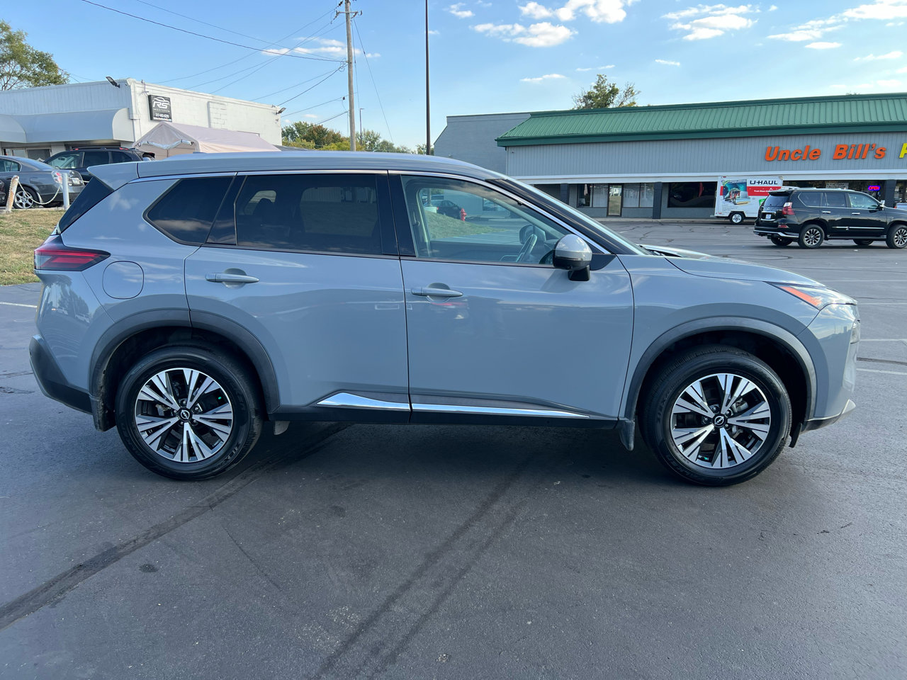 Used 2021 Nissan Rogue SL w/ Premium Package image 10