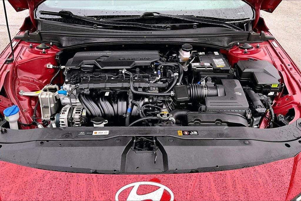 Used 2025 Hyundai Elantra Sport image 10