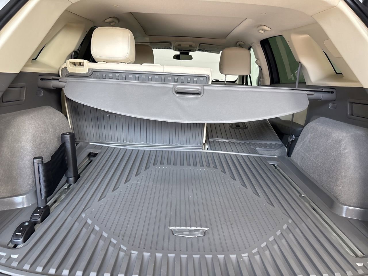 Used 2023 Cadillac XT5 Premium Luxury w/ LPO, Floor Liner Package AWD/4WD image 22