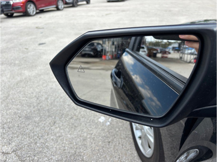 Used 2022 Hyundai Elantra SE FWD image 15