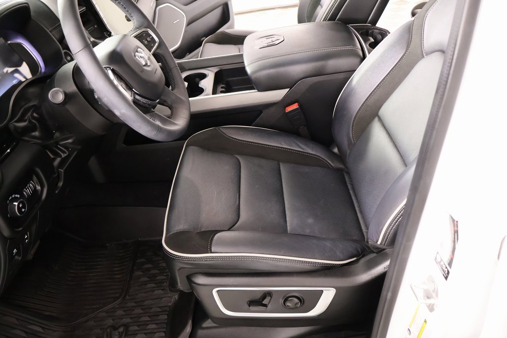 Used 2025 RAM 1500 Laramie w/ Night Edition image 12