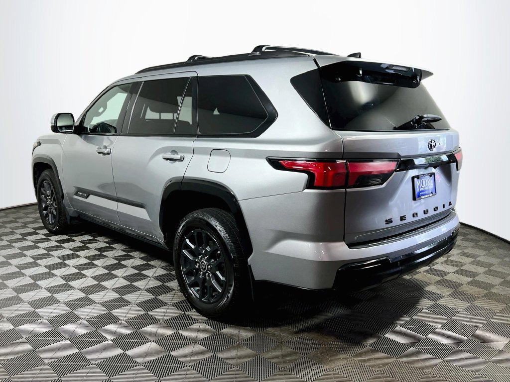 Certified 2023 Toyota Sequoia Platinum AWD/4WD image 5