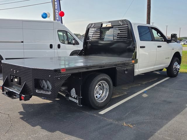 New 2026 RAM 3500 Big Horn AWD/4WD image 14