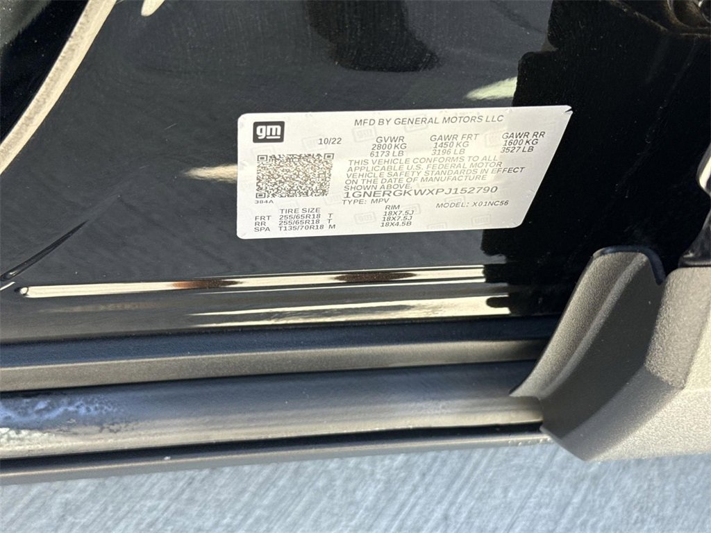 Used 2023 Chevrolet Traverse LT image 32