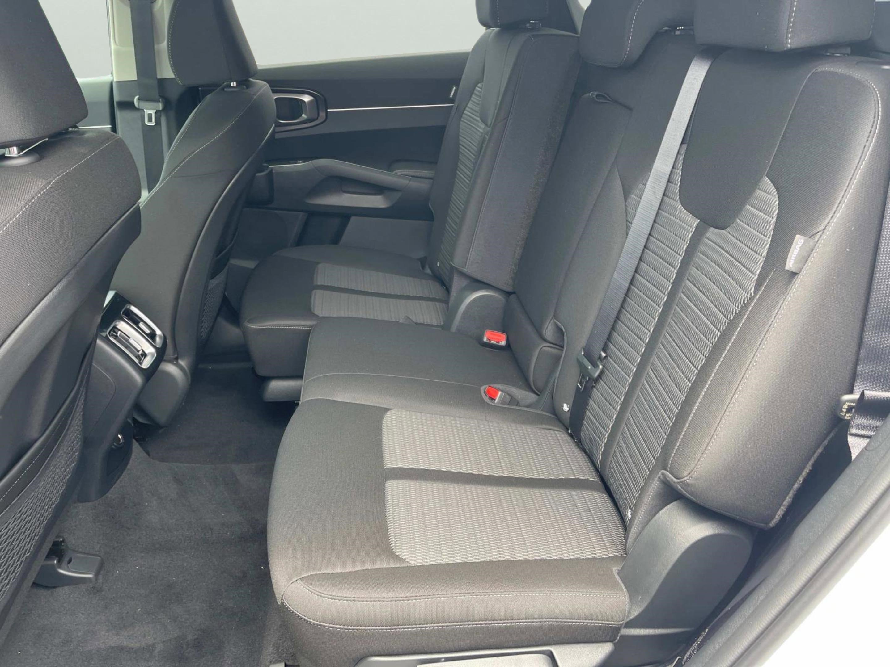 New 2025 Kia Sorento LX image 19