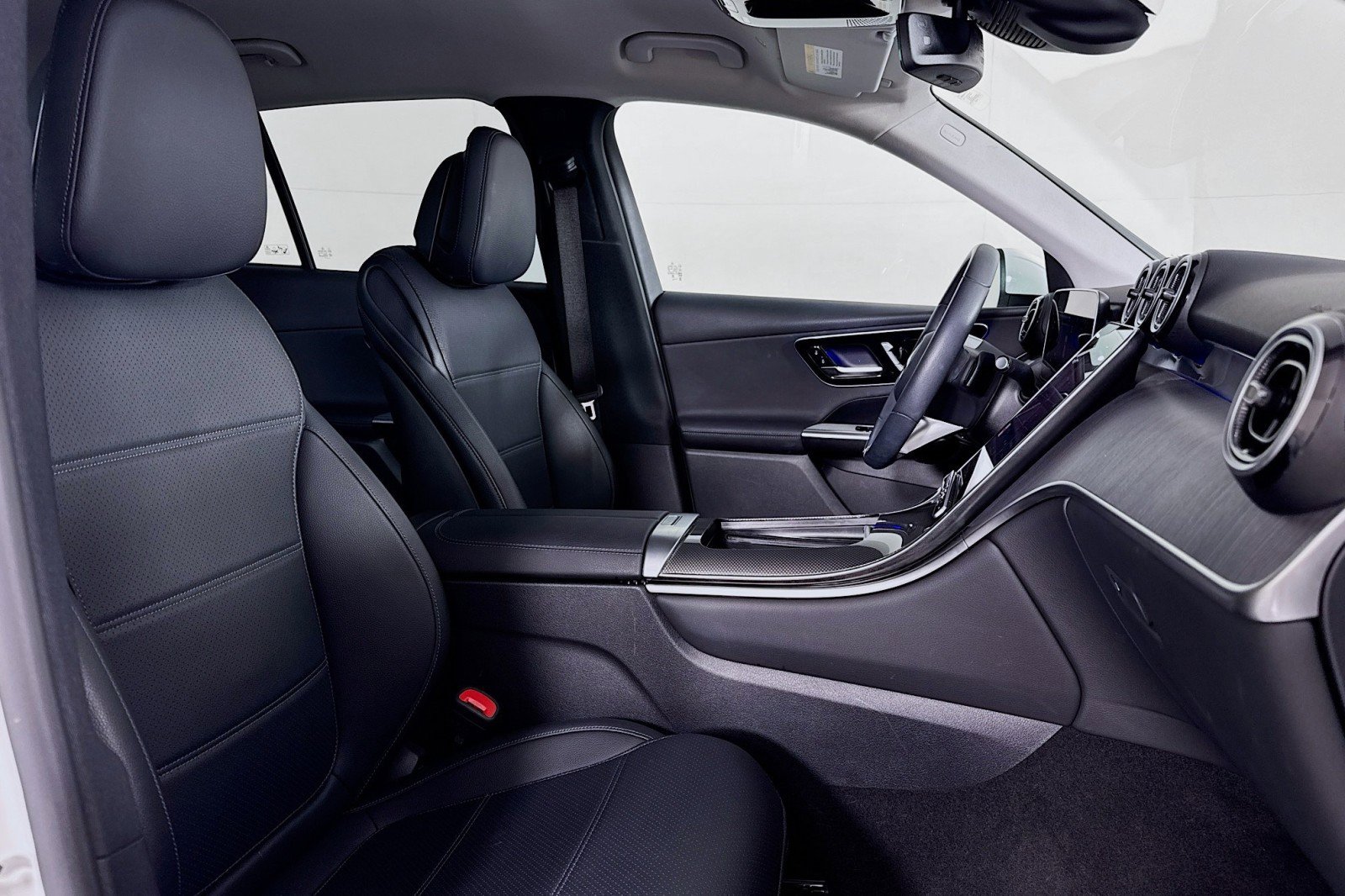 Certified 2025 Mercedes-Benz GLC 350e 4MATIC image 8