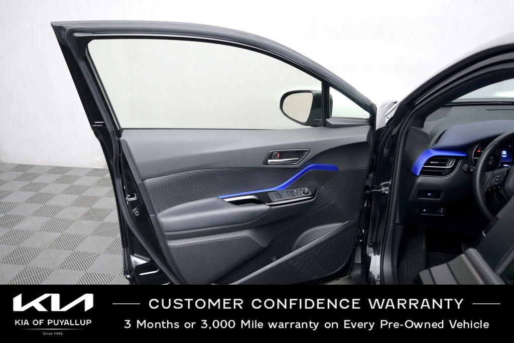 Used 2020 Toyota C-HR XLE FWD image 9