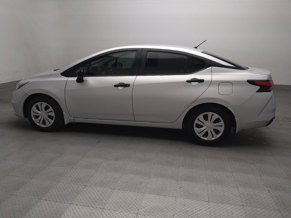 Used 2021 Nissan Versa S FWD image 3