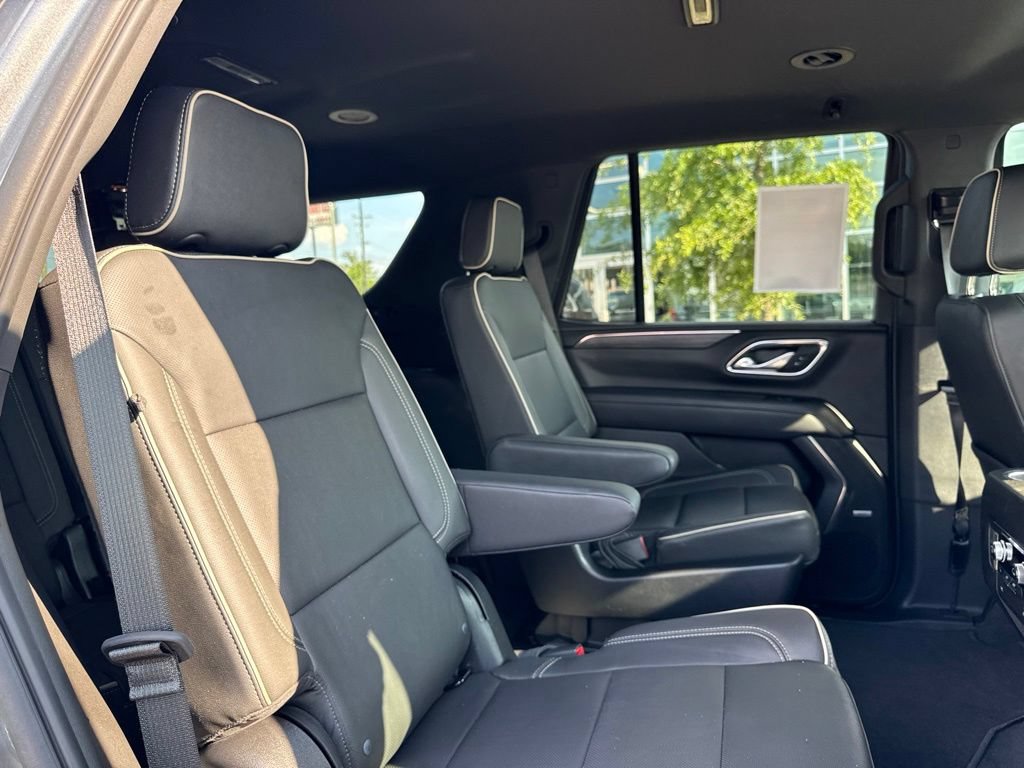 Used 2022 GMC Yukon SLT w/ SLT Luxury Package AWD/4WD image 24