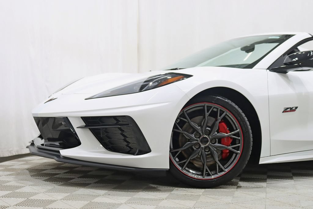 Used 2023 Chevrolet Corvette Stingray Premium Conv w/ Z51 Performance Package RWD image 3