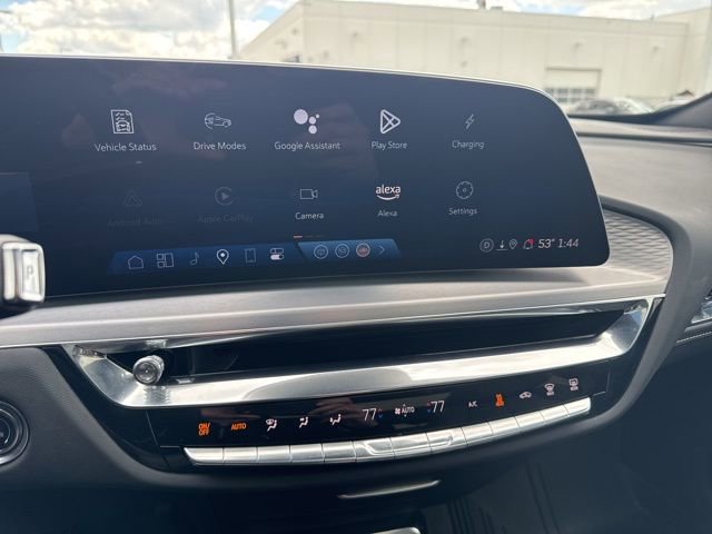 Used 2025 Cadillac Lyriq Luxury w/ LPO, Floor Liner Package image 18