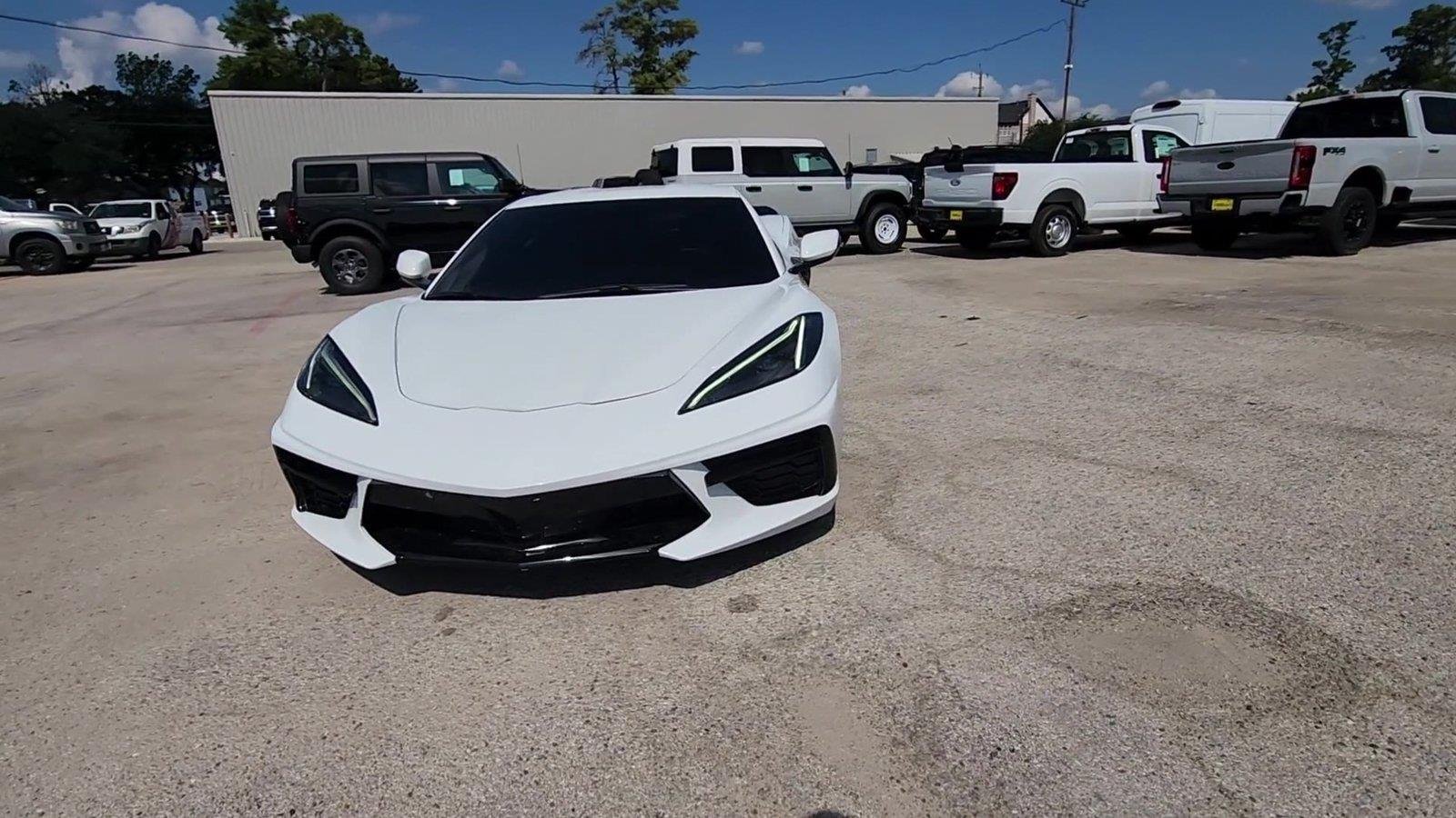 Certified 2020 Chevrolet Corvette Stingray Coupe w/ 1LT RWD image 3