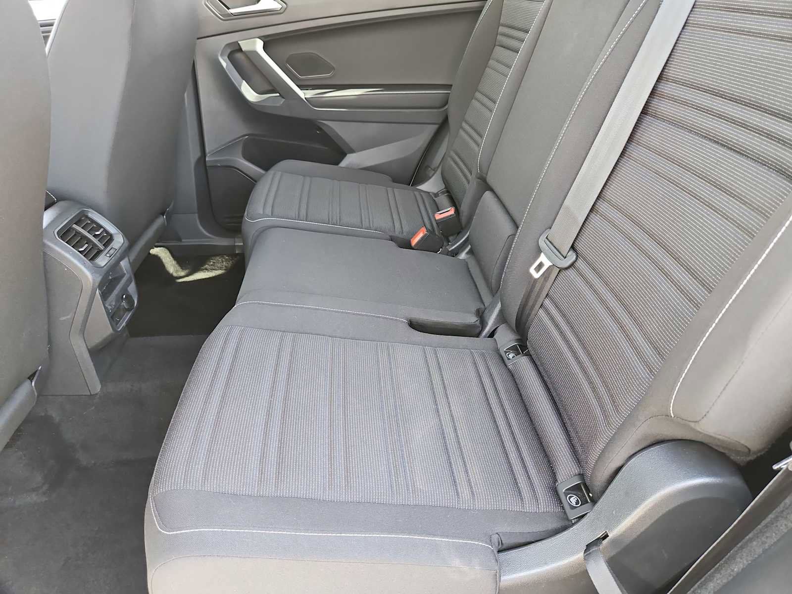 Used 2022 Volkswagen Tiguan S image 19