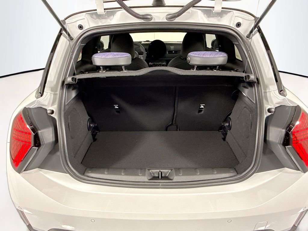 New 2026 MINI Cooper 2-Door Hardtop image 24