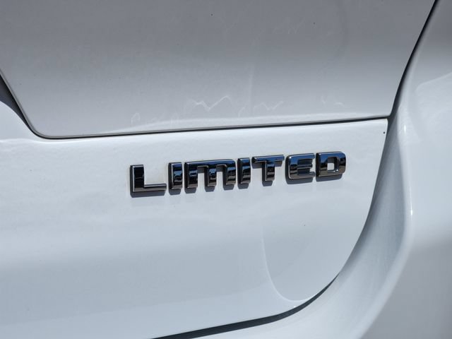 Certified 2023 Jeep Grand Cherokee L Limited w/ Luxury Tech Group II AWD/4WD image 13