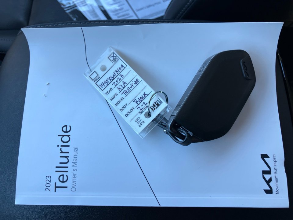Used 2023 Kia Telluride S image 37