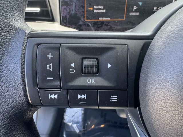 Used 2025 Nissan Kicks S AWD/4WD image 19