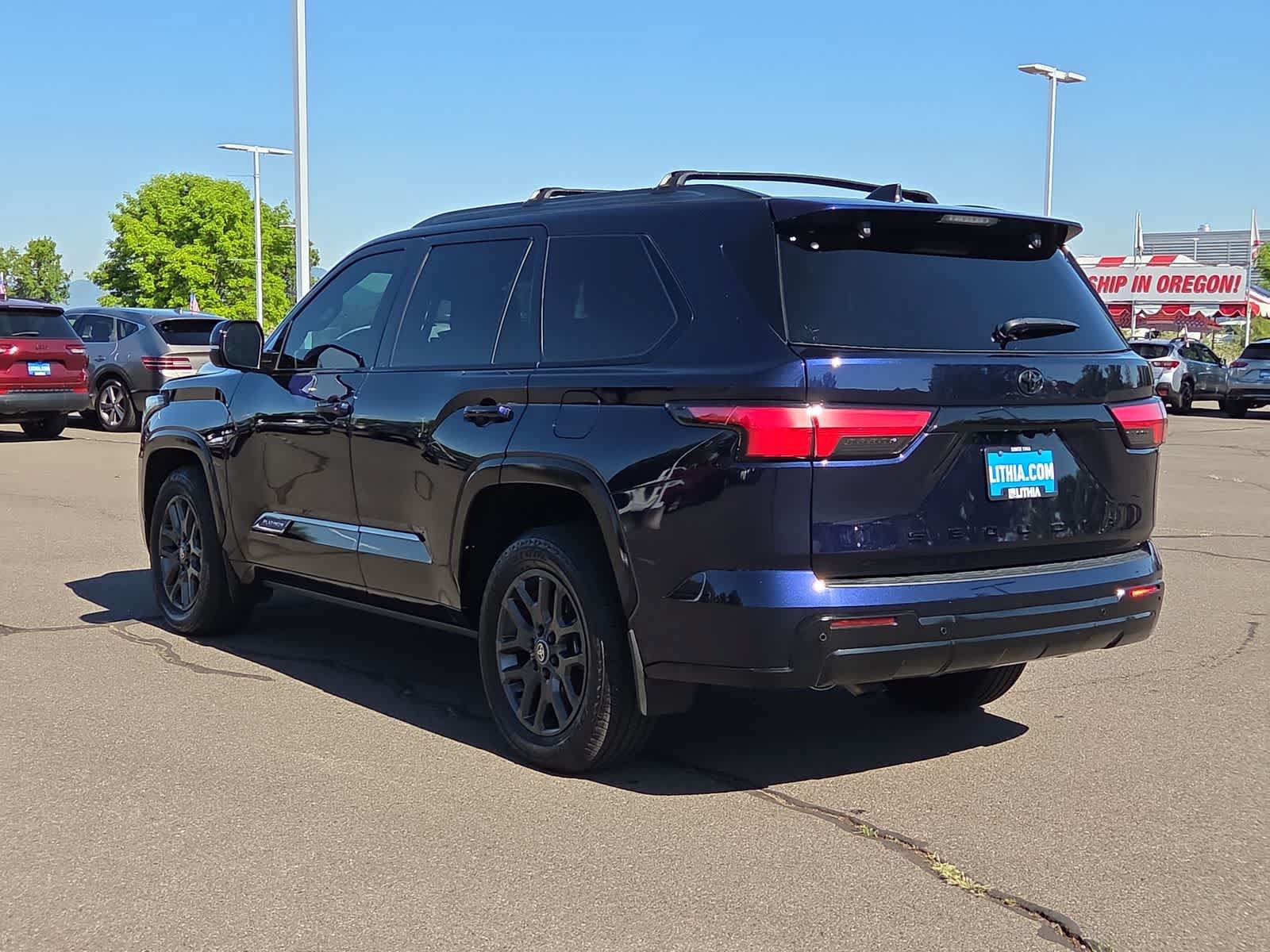 Used 2025 Toyota Sequoia Platinum AWD/4WD image 12
