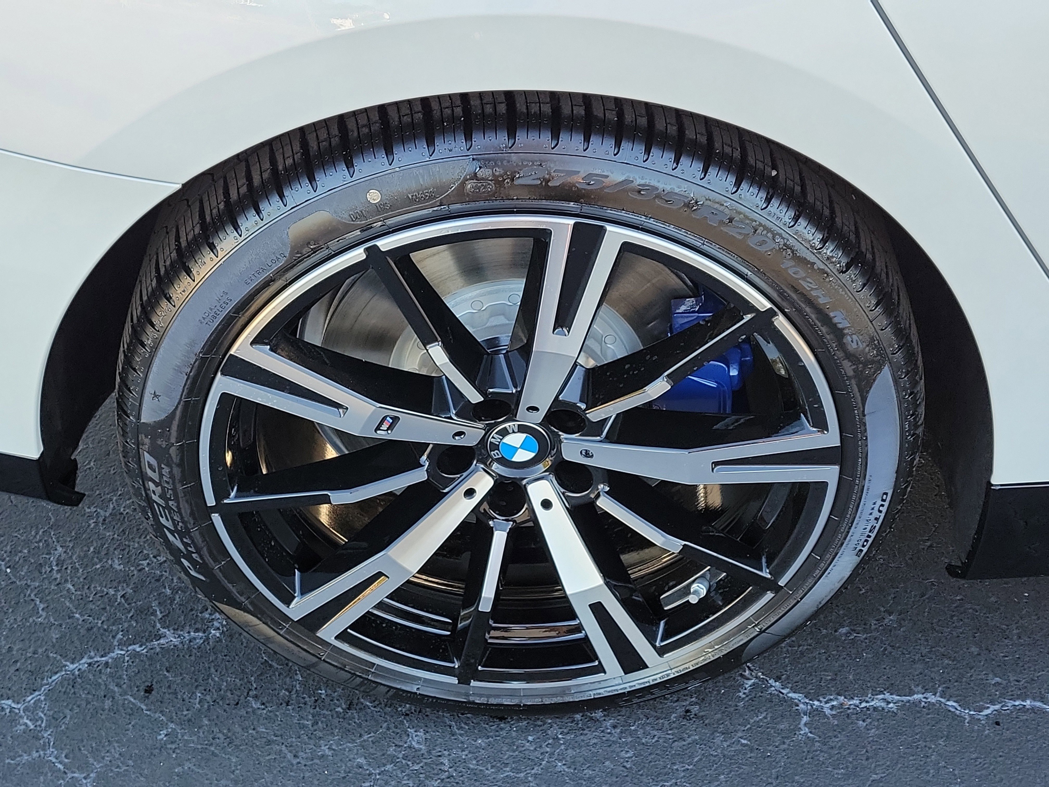 New 2026 BMW 550e xDrive w/ Executive Package image 5