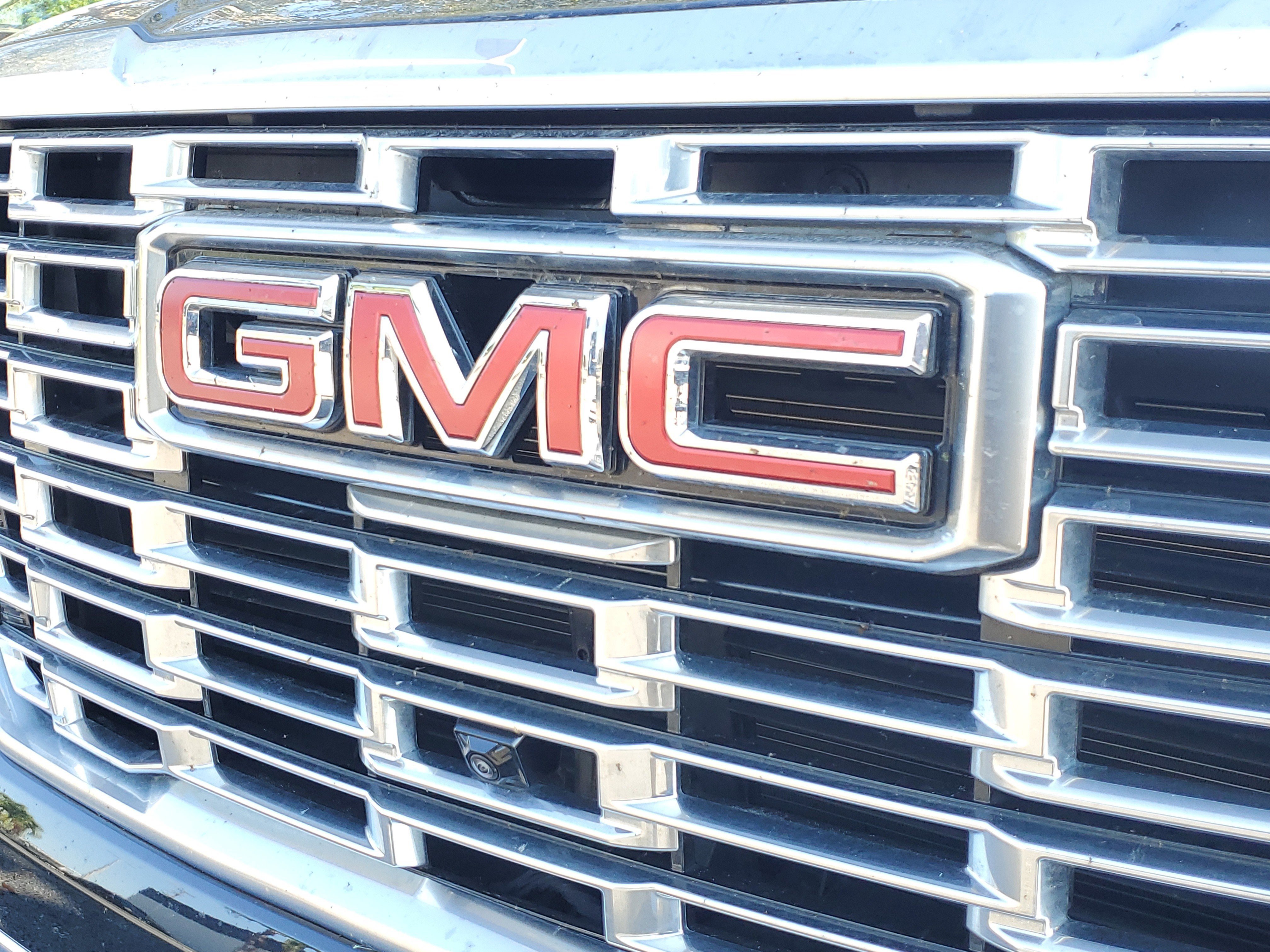 Used 2025 GMC Yukon Denali image 10