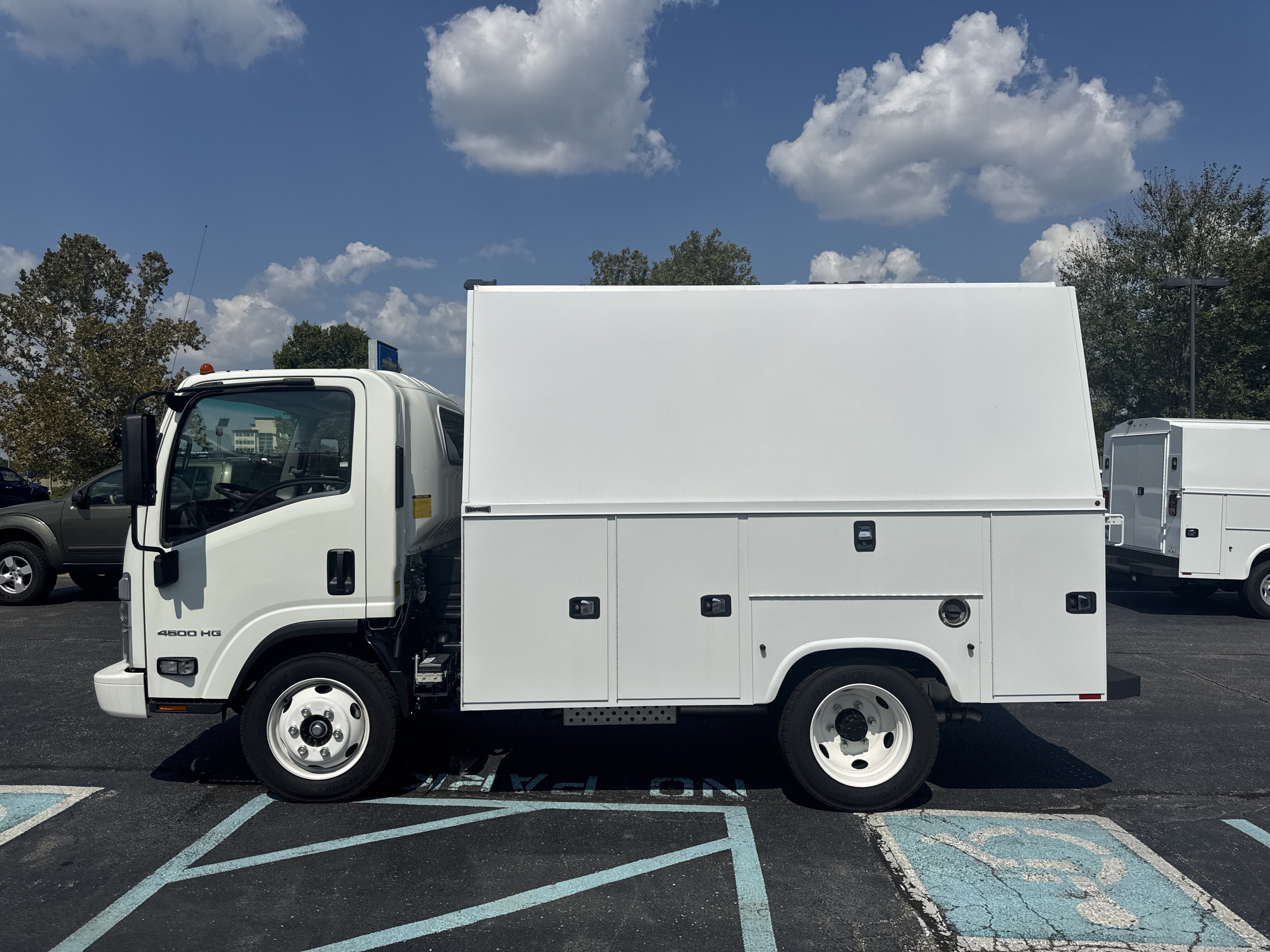 Used 2024 Chevrolet Low Cab Forward RWD image 6