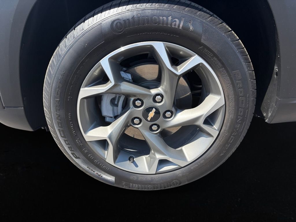Certified 2024 Chevrolet Trax LT w/ LT Convenience Package FWD image 9