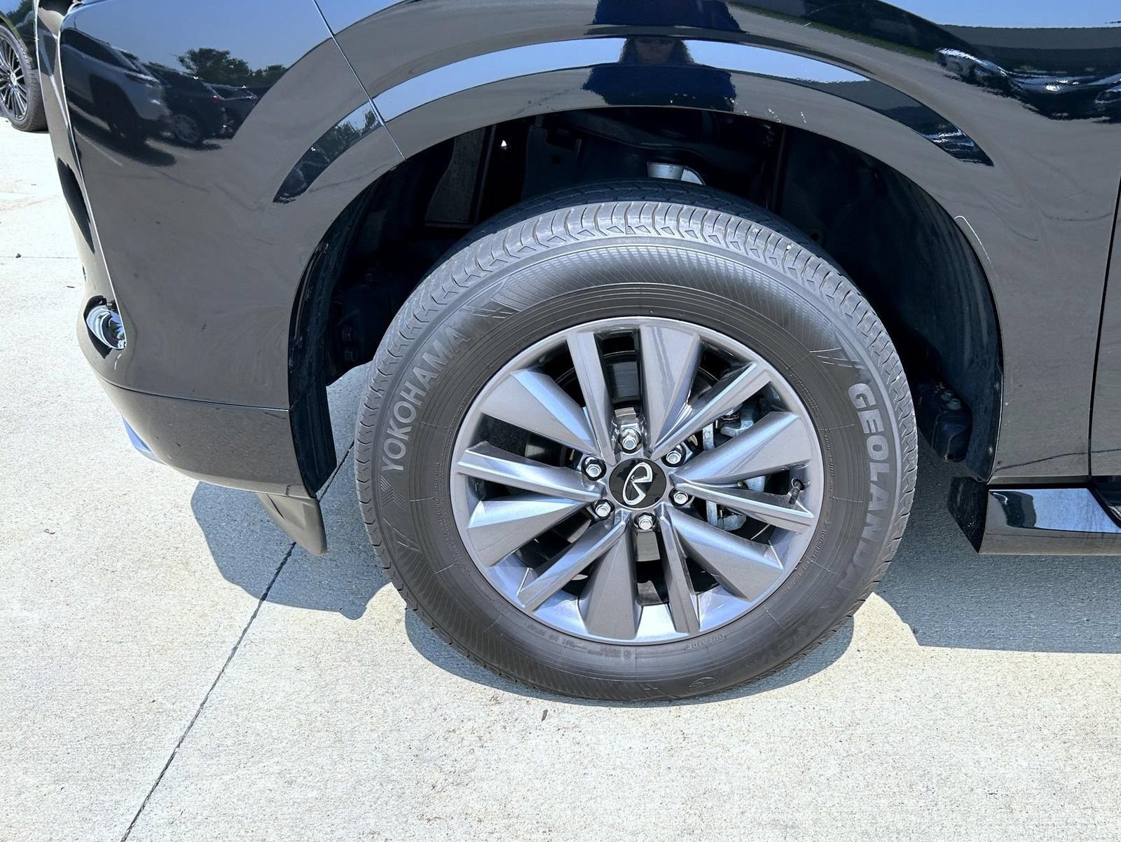 Certified 2025 INFINITI QX80 Pure AWD/4WD image 24