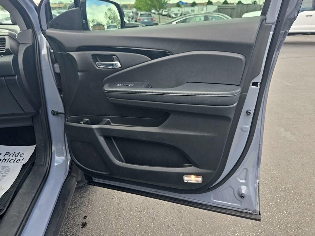 Used 2022 Honda Pilot Elite image 32