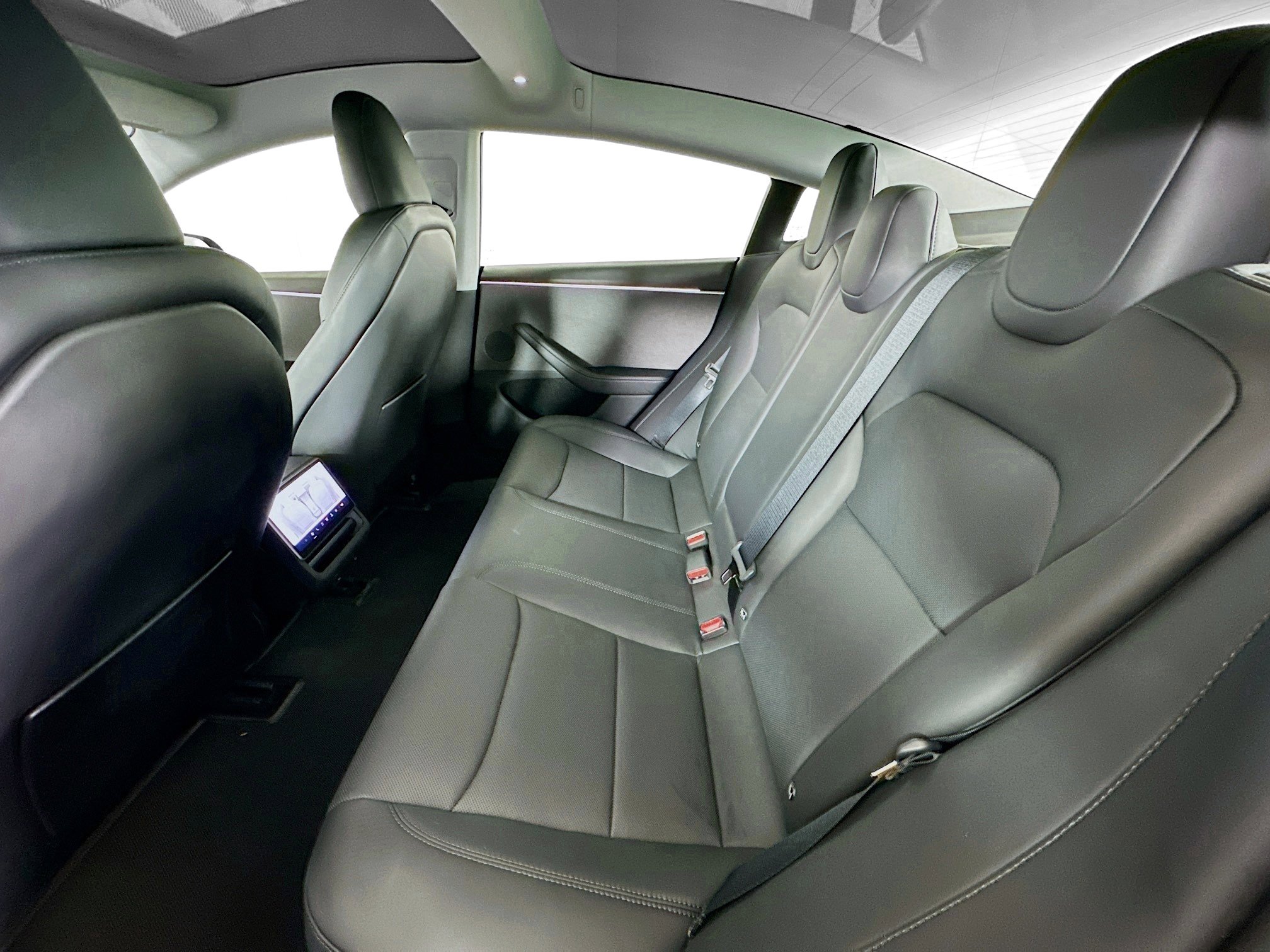 Used 2024 Tesla Model 3 image 27