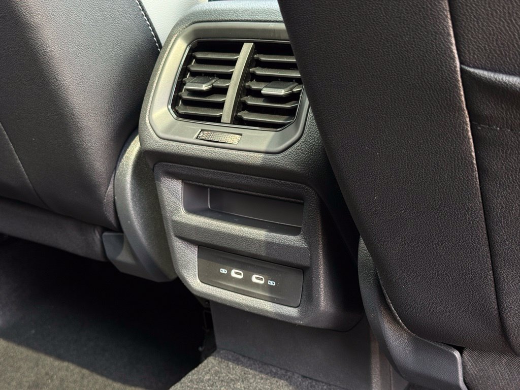 New 2026 Volkswagen Taos SE AWD/4WD image 16