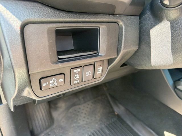 Used 2019 Toyota Tacoma TRD Off-Road w/ Technology Package AWD/4WD image 22