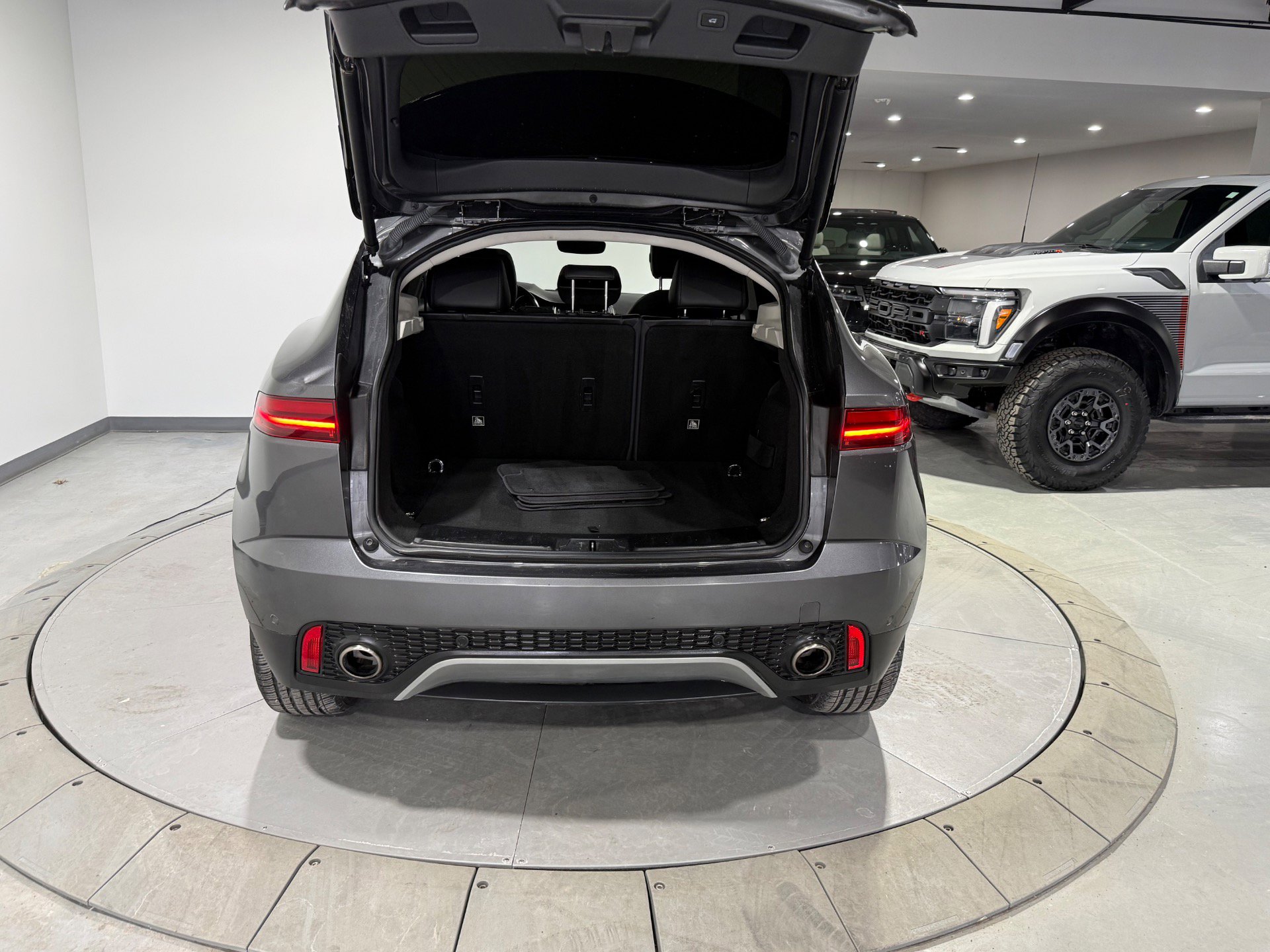 Used 2018 Jaguar E-PACE S image 14