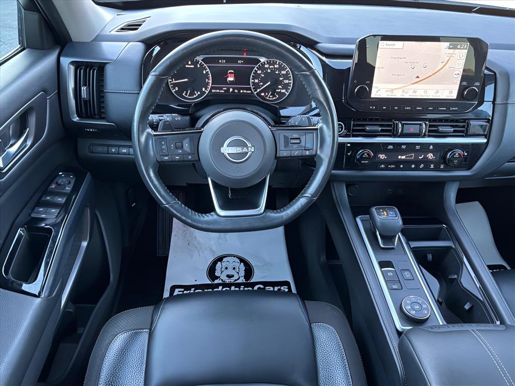 Used 2022 Nissan Pathfinder SL image 3